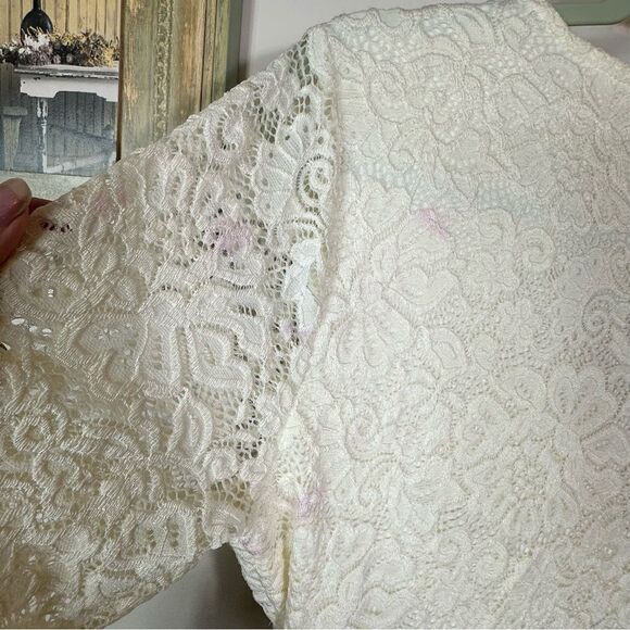 Bebe Cream Ruched Wrap Dress with V-Neck - Picture 4 of 6